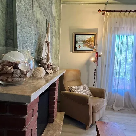 Nikolas Villa *